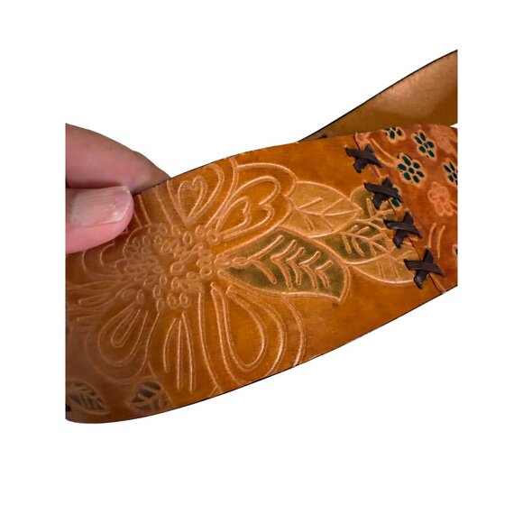 VTG Chicos Leather Embossed Floral Belt Conch Style Ornate Buckle Western Boho - Picture 4 of 11